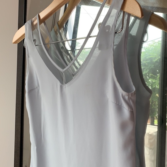 🦄 * 3/$10 * ASOS sleeveless v-neck blouse - Picture 2 of 8